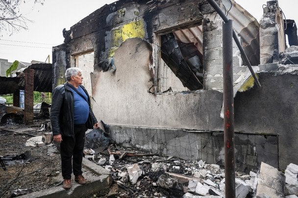 16 травня, Одеська область. РФ атакувала Одещину безпілотниками. Троє людей зазнали травм — їх госпіталізували. Крім того, внаслідок влучання зруйновано приватні будинки, господарчі споруди та гараж з трьома автомобілями. / © Getty Images