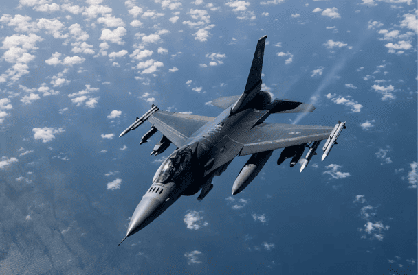 F-16 Fighting Falcon.  / © U.S. Air Force