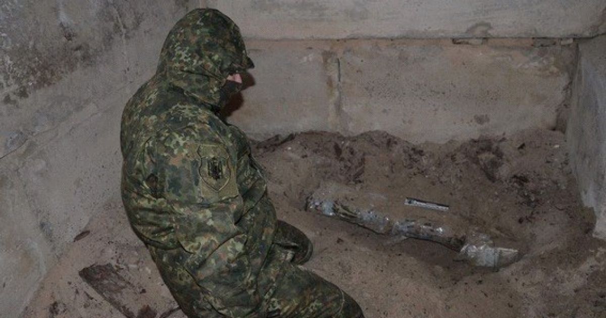 виявлено схованку зі зброєю та боєприпасами_5 / © ГУ НП в Луганской области