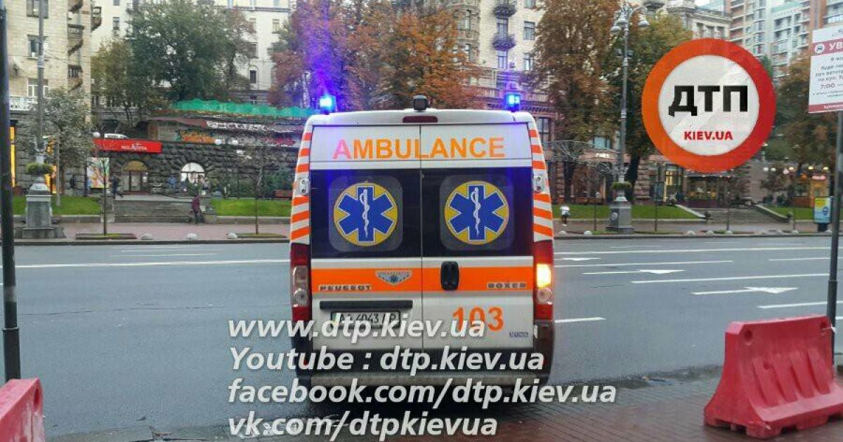 З будівлі КМДА зірвався робітник _12 / © facebook.com/dtp.kiev.ua