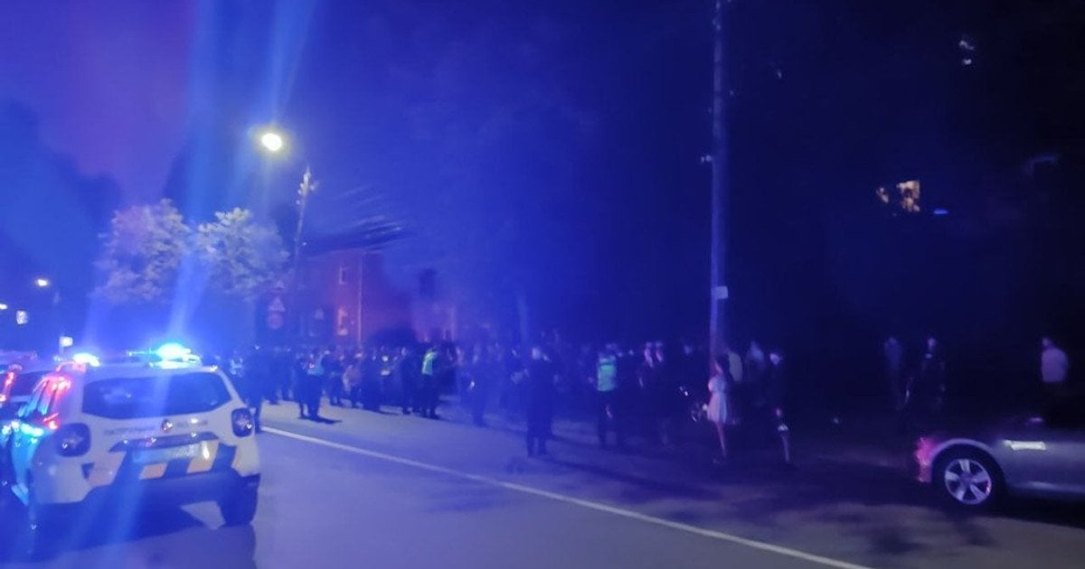 Спроба захоплення держустанови: чоловіків, що штурмували стадіон з мобілізованими у Вінниці суворо покарають