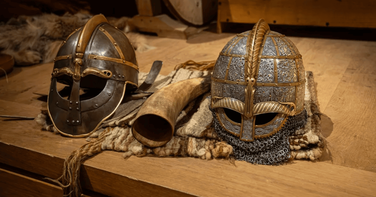 Зображення шоломів вікінгів