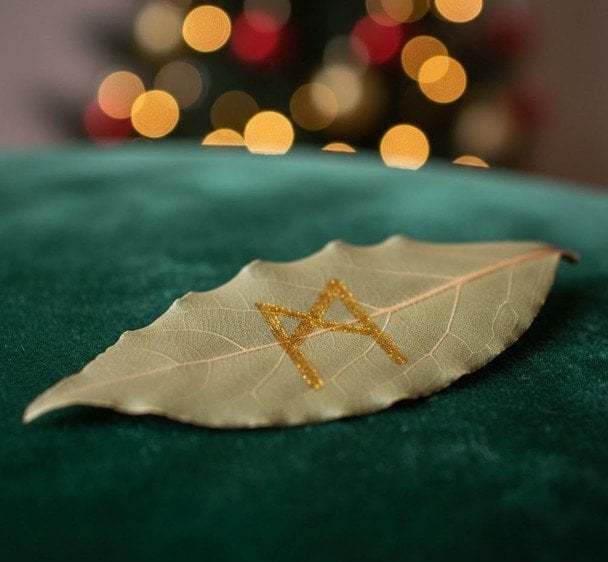 Лавровий лист з руною