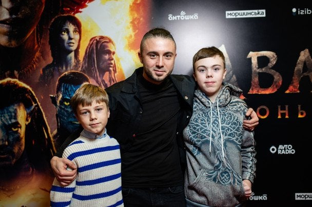 Тарас Тополя з синами