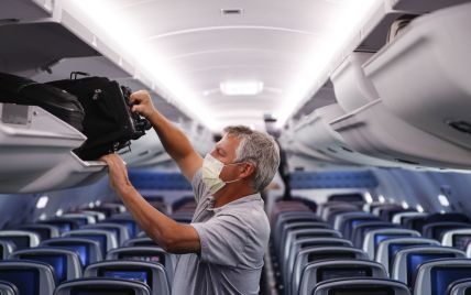 У Японії пілот посадив літак через пасажира без маски
