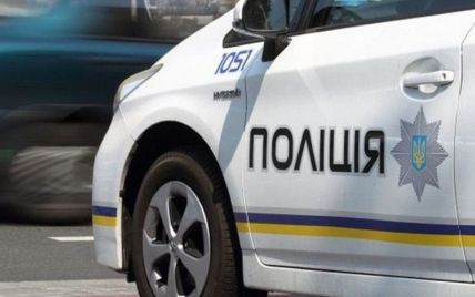 В Киеве полицейский Toyota Prius врезался в грузовик