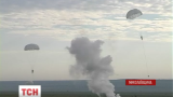Десантники выполнили самый массовый прыжок с парашютами в истории украинского войска