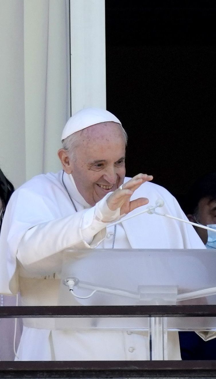 День народження Папи Римського - понтифіку виповнюється 85 років