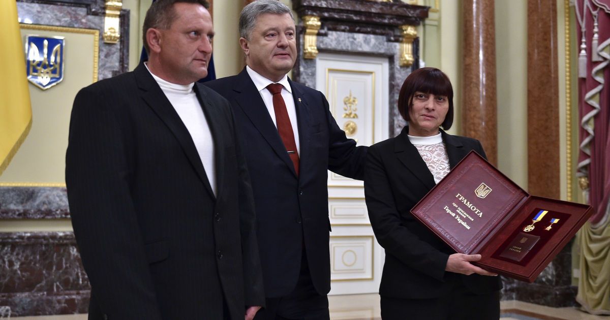 Петро Порошенко привітав військових з Днем Захисника _9 / © Сайт президента України