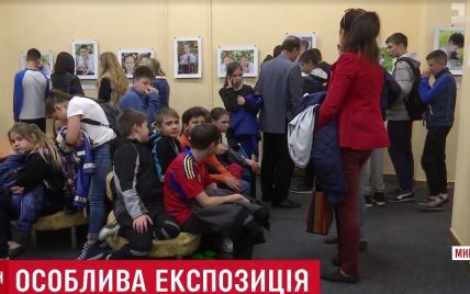 Николаевцев тронула необычная фотовыставка о детях