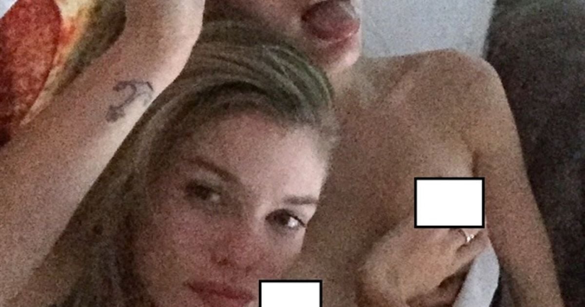 Порно девственницы бірінші рет ауырып жылайды