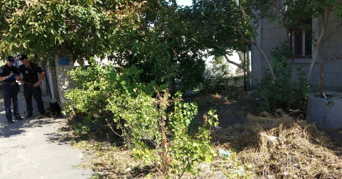 два трупи у мкр Варварівка_2 / © ГУ Нацполіції в Миколаївській області