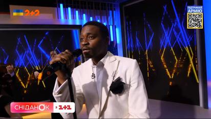 Музична прем'єра: гурт TVORCHI з піснею "Боремось" наживо у студії "Сніданку"