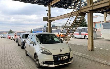 Як дізнатися про черги на кордоні на в’їзд до України та виїзд: корисна інформація