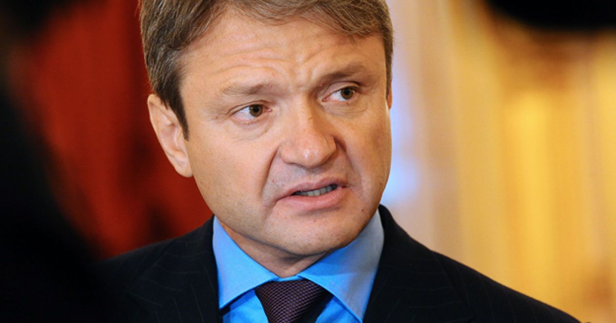 Франція дозволила в'їзд російському міністру, попри санкції ЄС проти нього