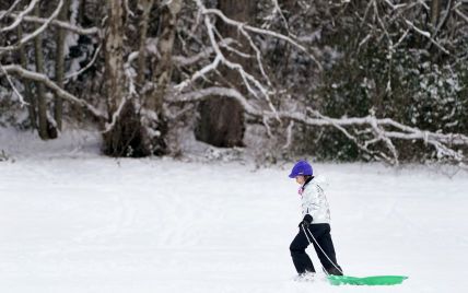 Холод и вьюга: Японию заметает снегом, а в Канаде температура опустилась до -51
