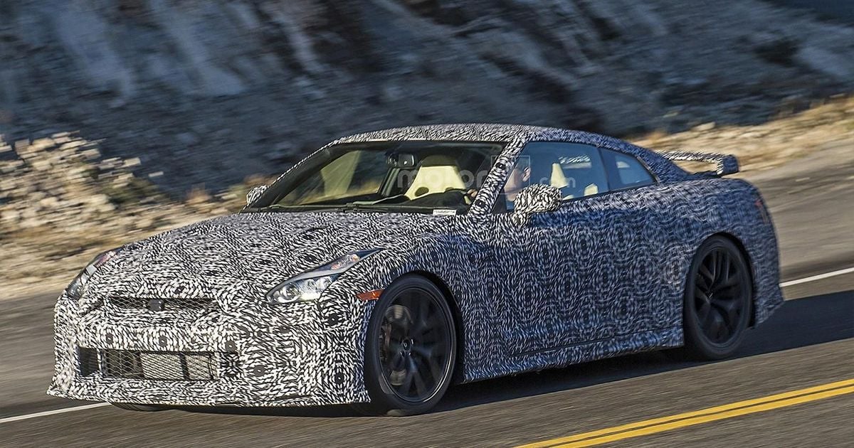 Nissan вывел на тесты обновленный спорткар GT-R
