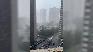 У Києві розпочалася серйозна гроза