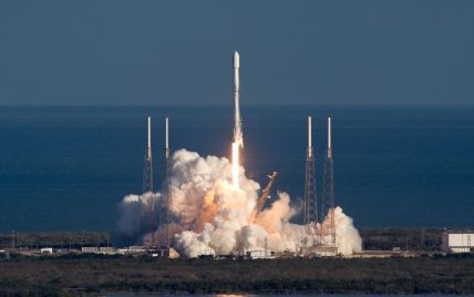 Запуск ракеты SpaceX, авария поезда с политиками и побег Гужвы. Пять новостей, которые вы могли проспать