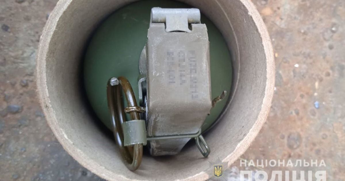 На Дніпропетровщині чоловік у квартирі багатоповерхівки підірвав гранату: є поранені (фото)