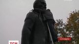 Мер Новгорода-Сіверського проконтролював знесення останнього пам'ятника Леніну