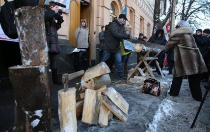 Украинские деревообработчики выйдут протестовать против отмены моратория на экспорт леса