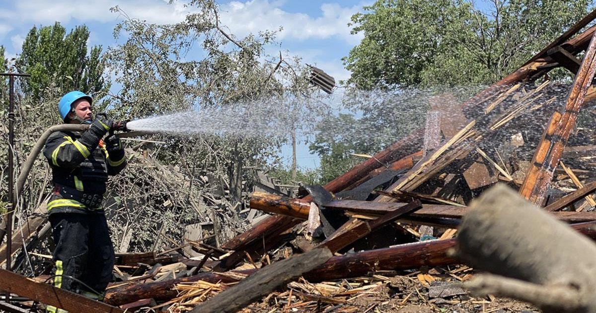 На Сєвєродонецькому напрямку російські окупанти використовують тактику "випаленої землі"