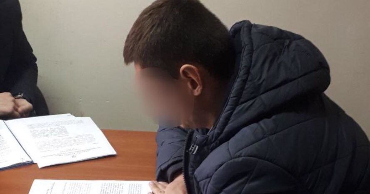 У Києві в кабінеті високопосадовця карного розшуку знайшли понад 100 тисяч доларів