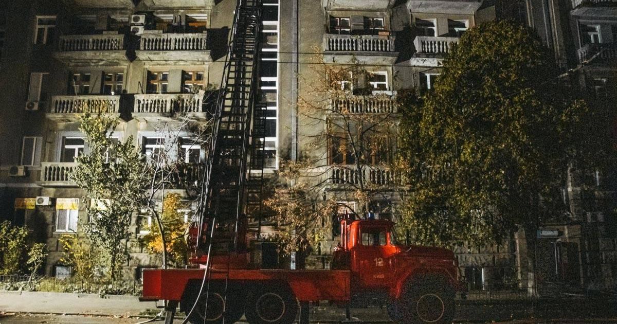 пожежа будинку в Києві_7 / © ГУ ДСНС у Києві