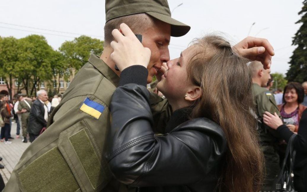 Призывники присягают на Соломенской площади в Киеве. / © УНИАН