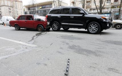 В Україні змінилися правила виплат за автоцивілкою. Як діятиме нова система