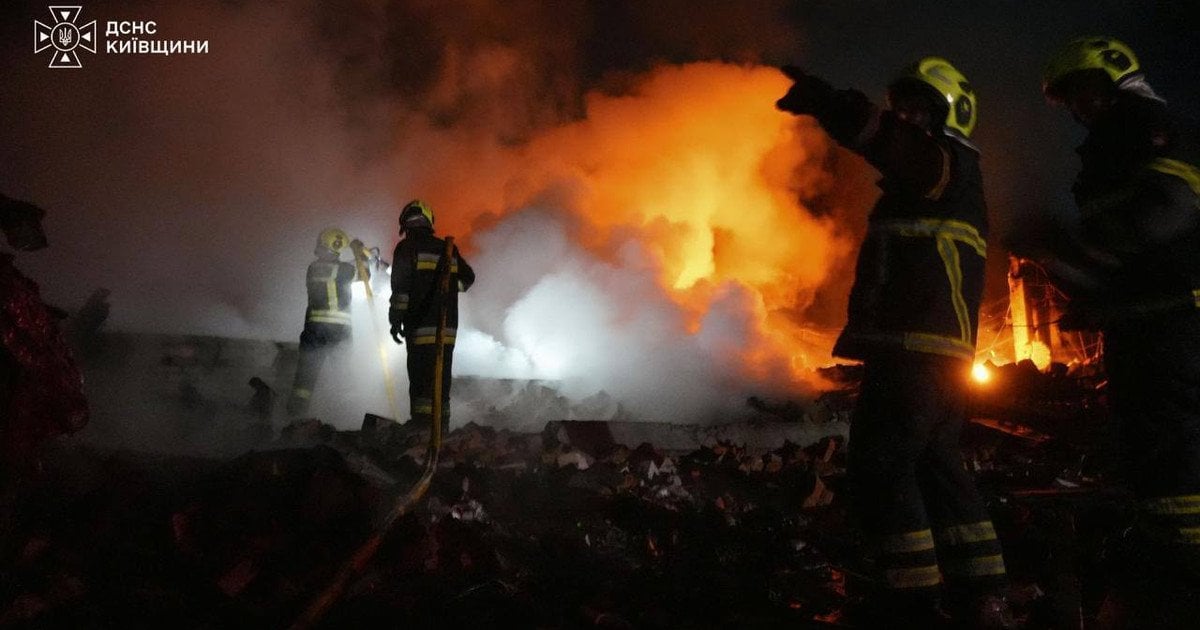 Пожежа в Київській області внаслідок атаки 25 вересня