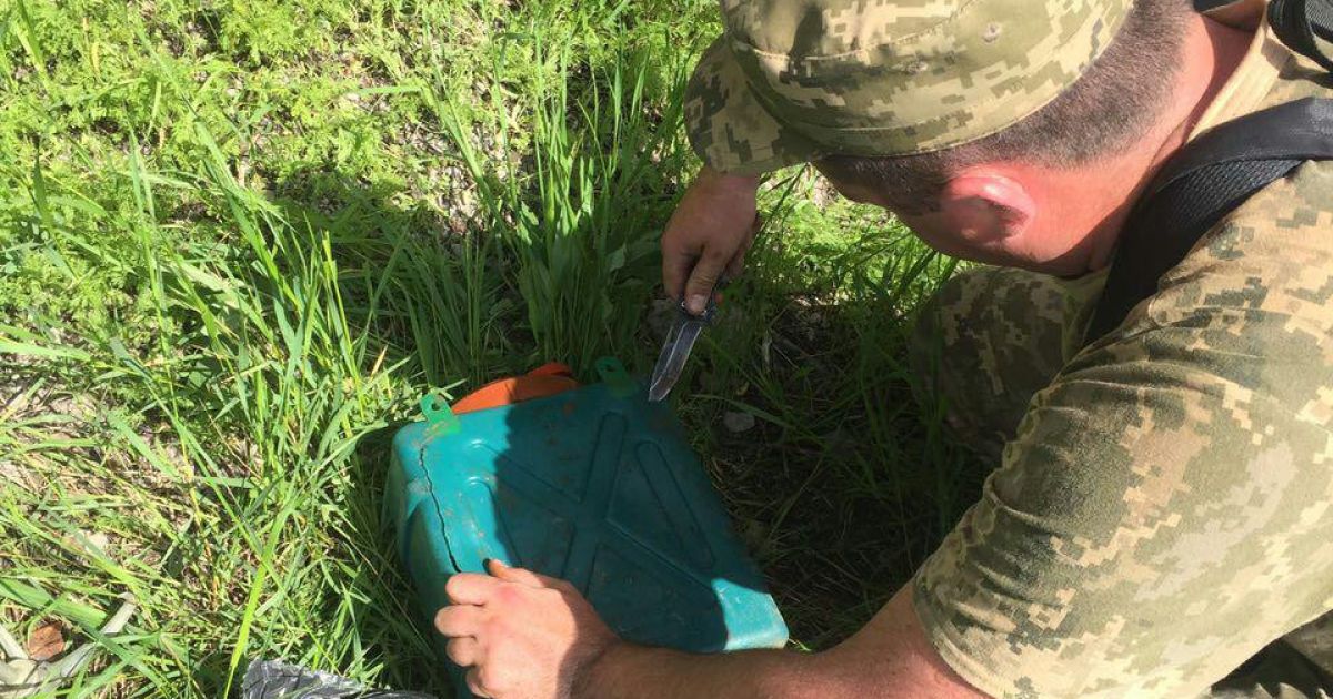 схованка з трьома кіло пластиду_4 / © Прес-центр СБУ