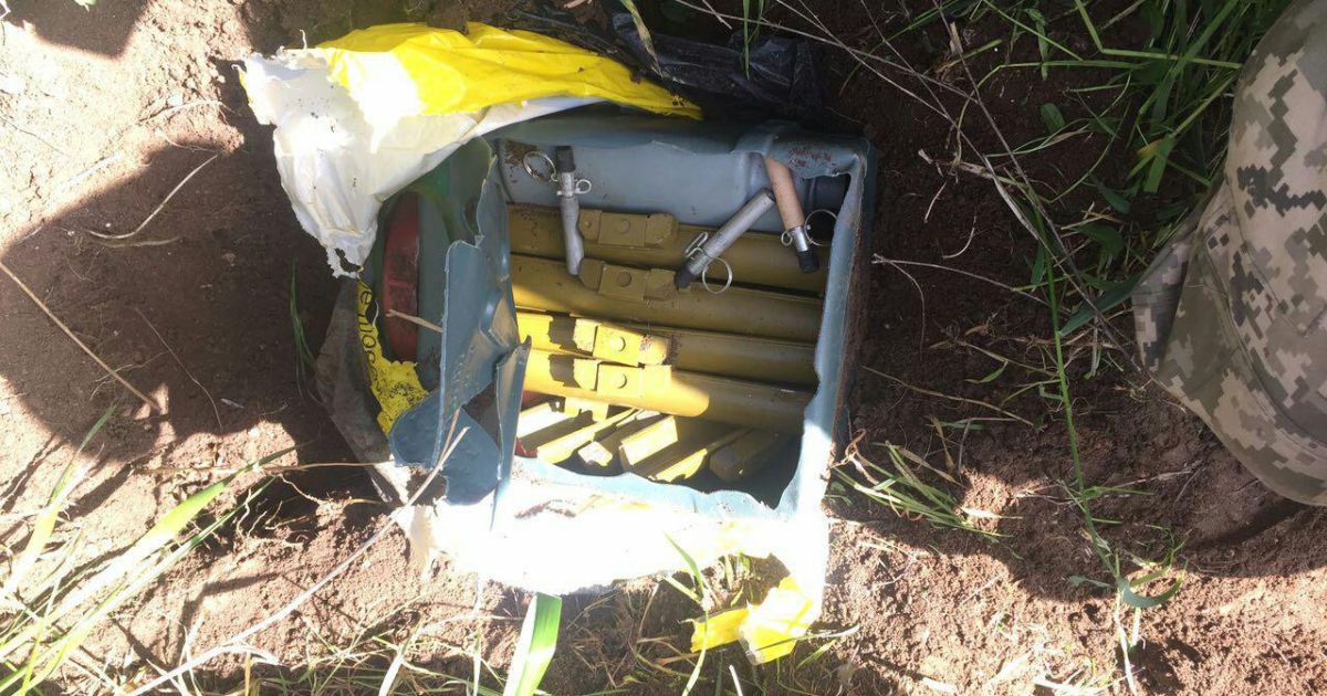 схованка з трьома кіло пластиду_2 / © Прес-центр СБУ