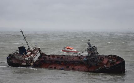 Іржавіє на суші, а власник відмовився відшкодувати збитки: що відомо про долю танкера "Делфі"