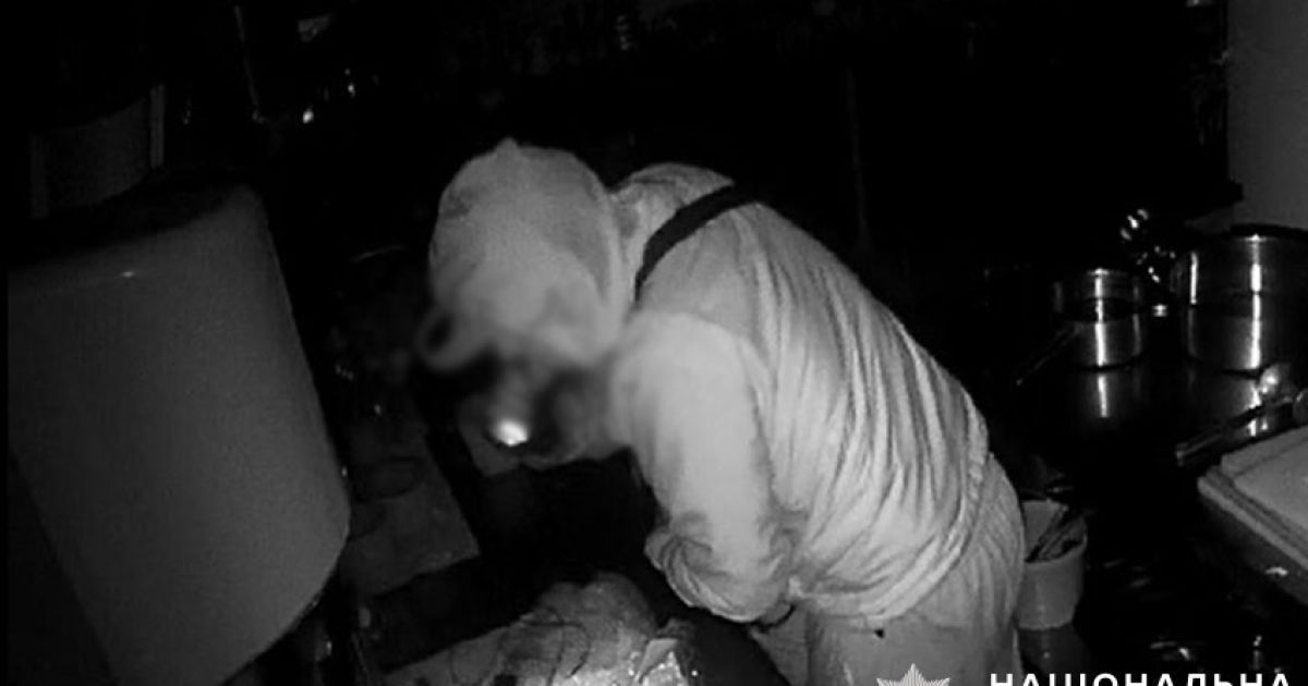 У Києві затримали чоловіка, який викрав мопед та намагався скоїти крадіжку з ресторану