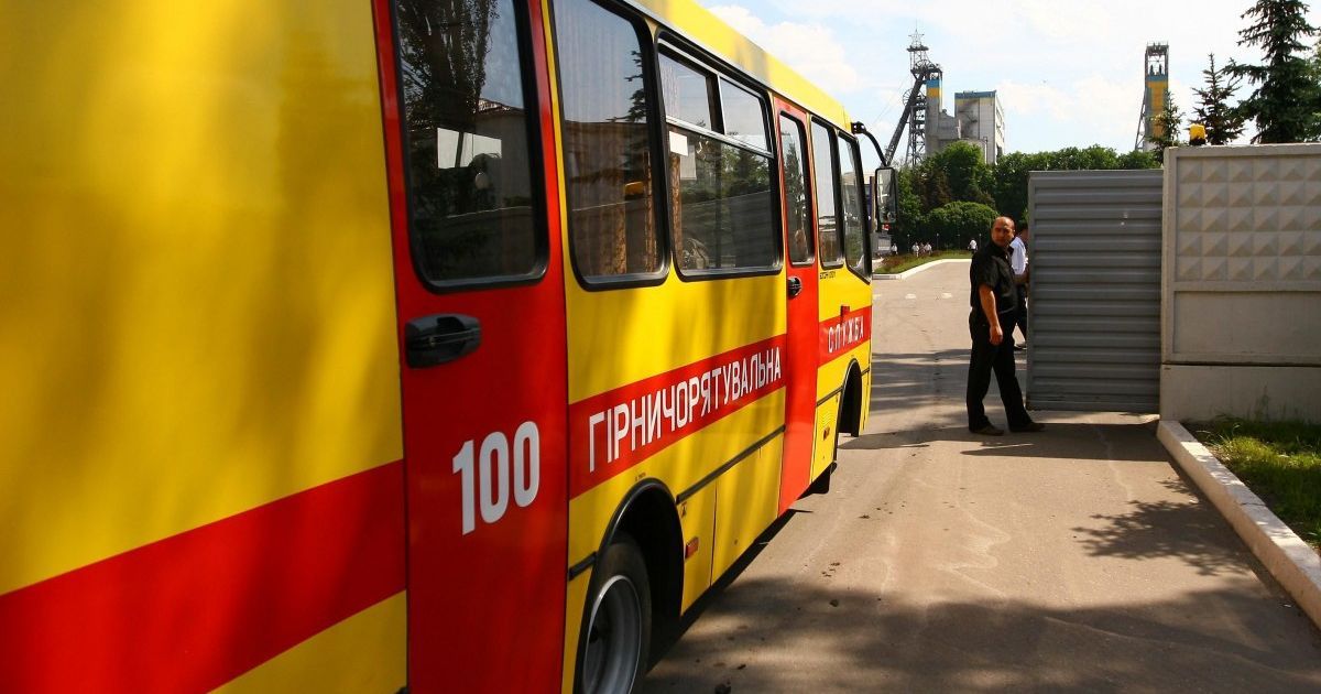 В Луганской области обвалилась шахта: один шахтер погиб, один в больнице