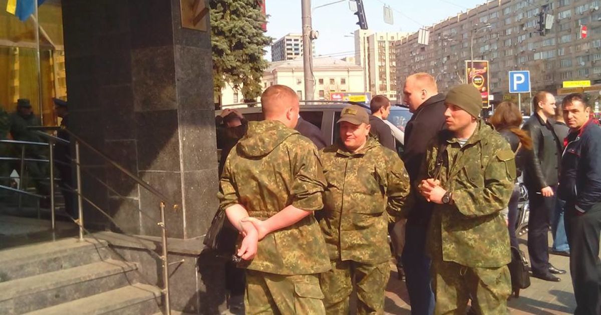 Из столичного отеля "Лыбидь" выгоняют незаконных поселенцев / © Фото Натальи Нагорной/ТСН