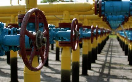 "Газпром" відновив контрактні обсяги постачання газу через Україну — Макогон
