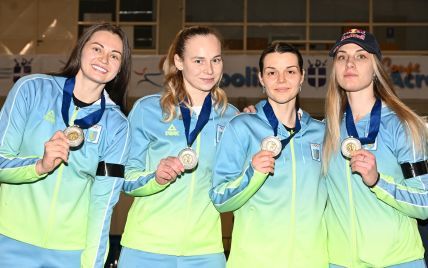 Украинские саблистки выиграли командное "серебро" на этапе Кубка мира в Афинах