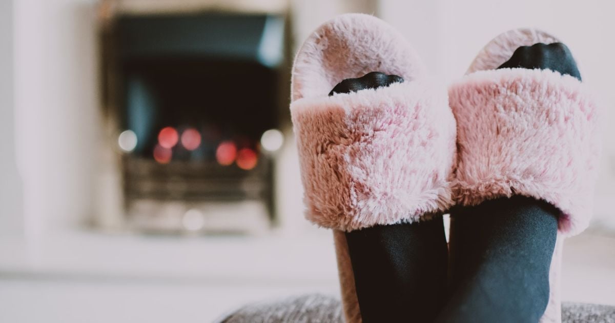 Сколько можно носить домашние тапочки без вреда для здоровья?