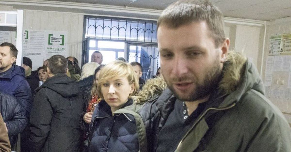 Парасюк у суді вдарив поліцейського
