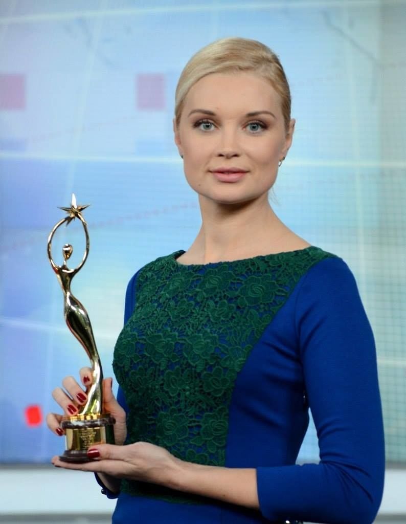 оны кискаға жабыстырады