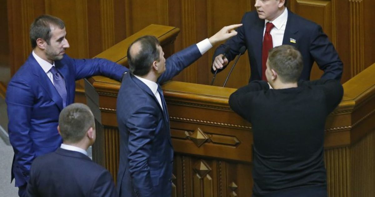 В Раде блокировали трибуну / © УНІАН