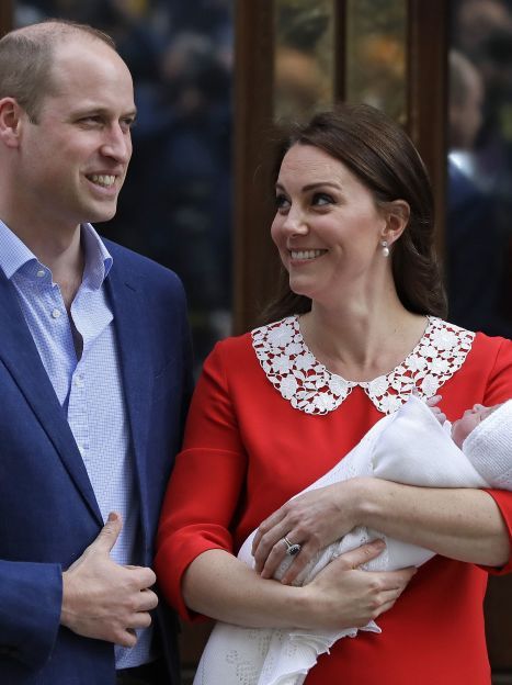 Герцогиня Кембриджская и принц Уильям с сыном Луи / © Associated Press