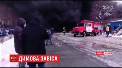 В Черновцах горит один из крупнейших базаров Украины