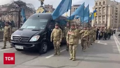 У Києві прощаються з 28-річним бійцем Василем Ратушним