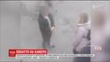 В Днепре девушка-подросток избила школьницу на глазах других и заставила ее стать на колени