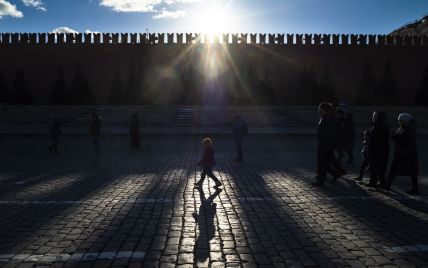 Більше половини російської молоді хоче виїхати за кордон, еміграційні настрої у РФ посилюються - опитування