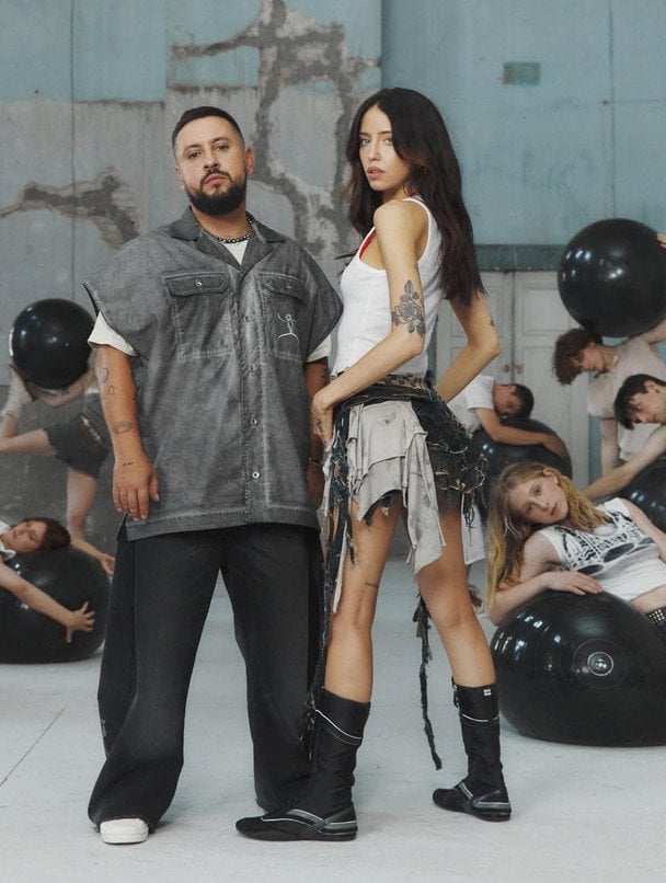 Надя Дорофеева и MONATIK / © facebook.com/kjjggkjgkj